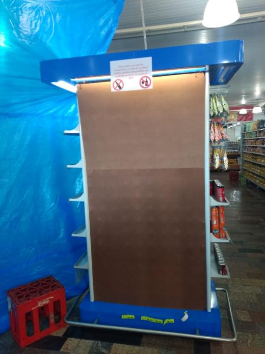 Foto 12 de 18 — Setor de bebidas é isolado em supermercados de Boa Esperança do Sul